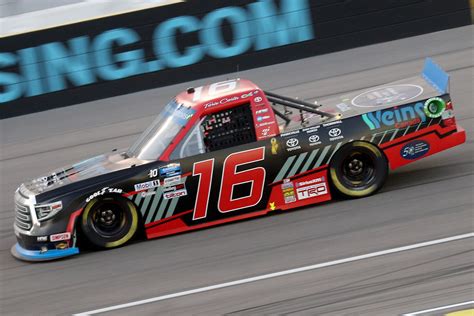 nascar vegas odds this week.